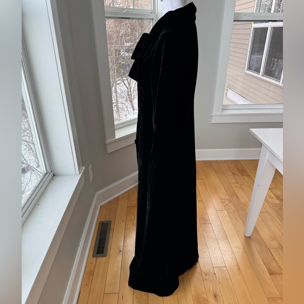 Vintage Black Velvet Tie Neck Ankle Length Dress Coat Size Small - Picture 3 of 15